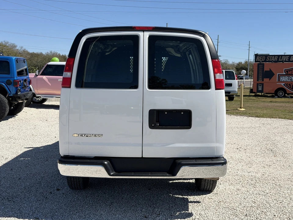 2024 Chevrolet Express - Image 4 of 21