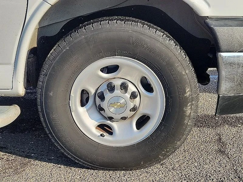 2024 Chevrolet Express - Image 8 of 12