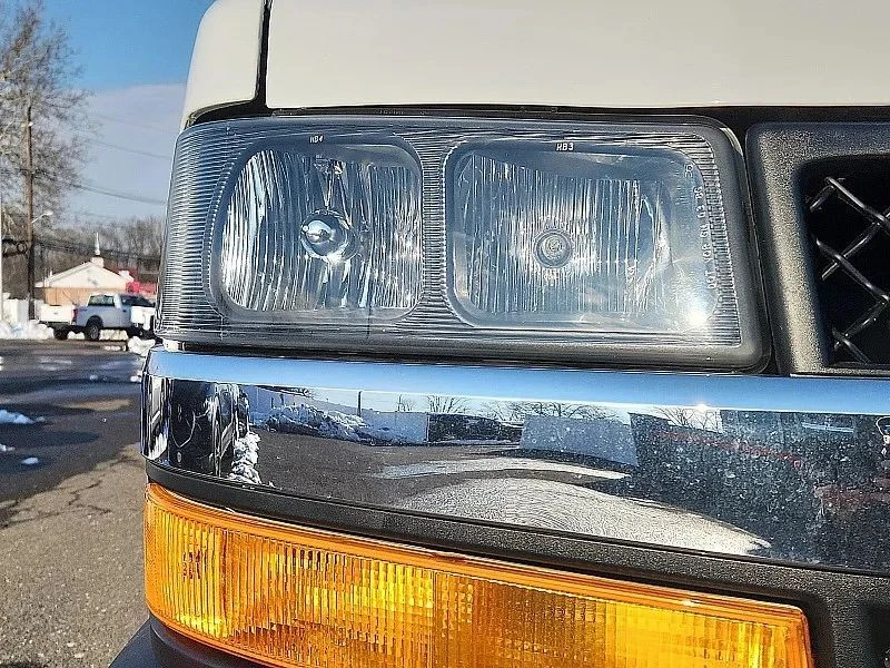 2024 Chevrolet Express - Image 9 of 12