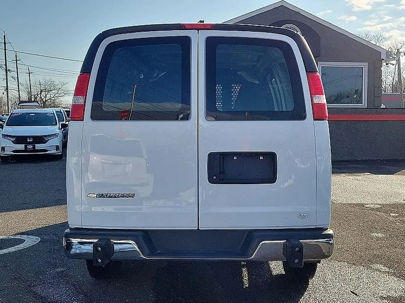2024 Chevrolet Express - Image 5 of 12