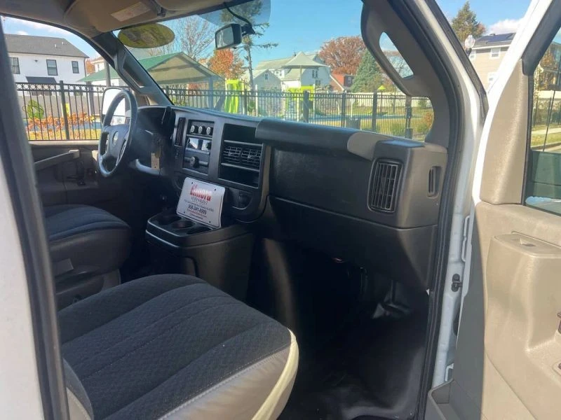 2024 Chevrolet Express - Image 8 of 12