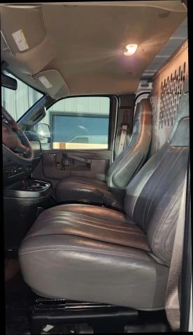 2024 Chevrolet Express - Image 17 of 21