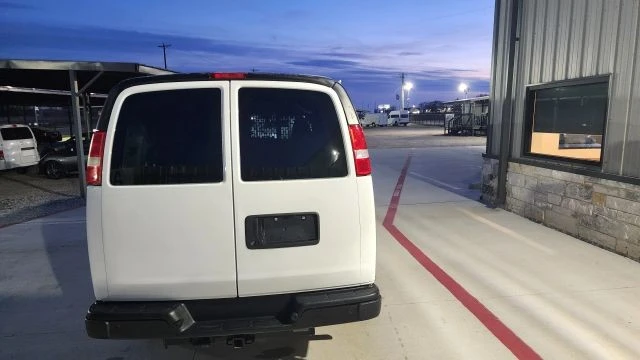 2024 Chevrolet Express - Image 8 of 21
