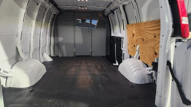 2024 Chevrolet Express - Image 14 of 21