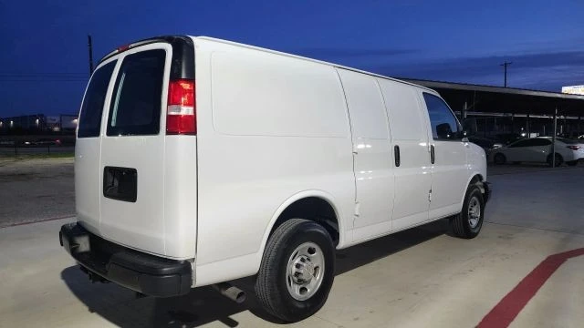 2024 Chevrolet Express - Image 10 of 21