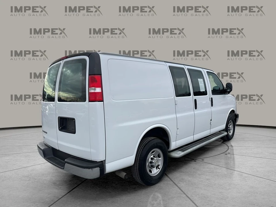 2024 Chevrolet Express - Image 5 of 21