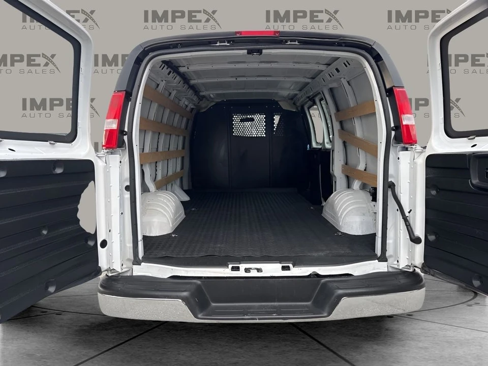 2024 Chevrolet Express - Image 21 of 21