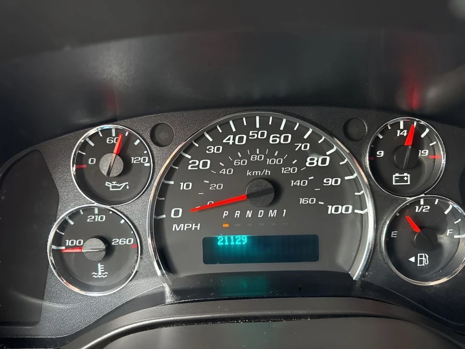 2024 Chevrolet Express - Image 17 of 21