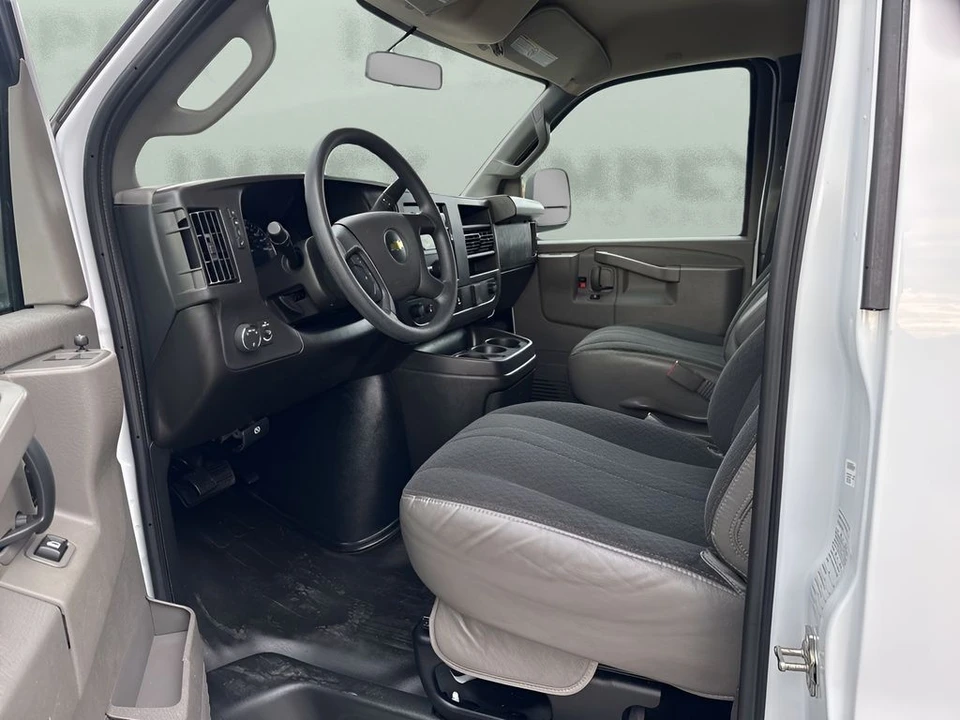2024 Chevrolet Express - Image 9 of 12