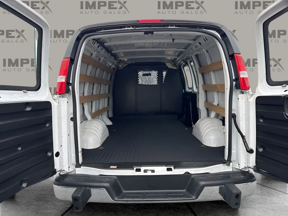 2024 Chevrolet Express - Image 21 of 21