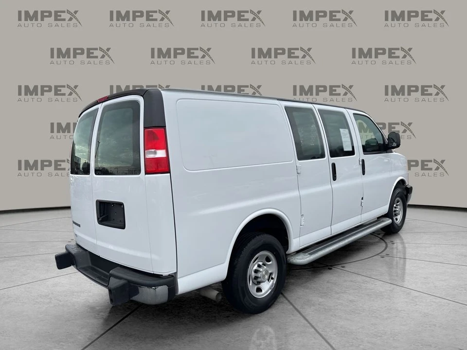 2024 Chevrolet Express - Image 5 of 21