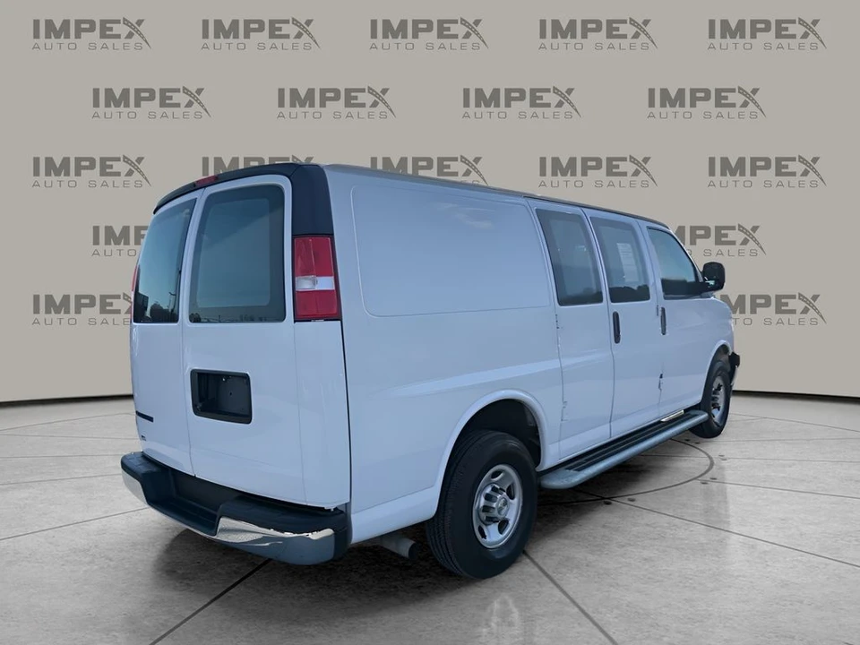 2024 Chevrolet Express - Image 5 of 12