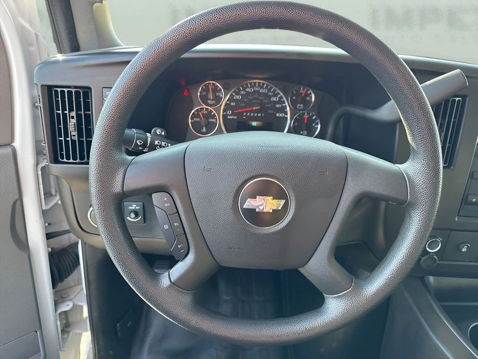 2024 Chevrolet Express - Image 10 of 21