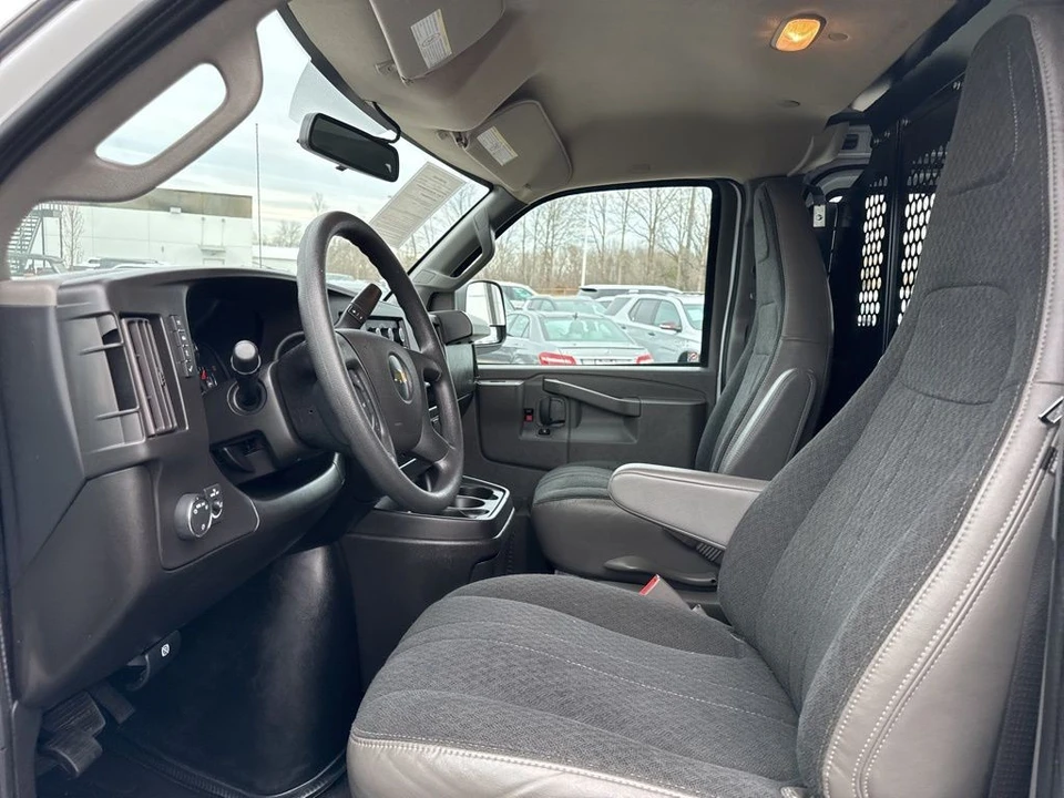 2024 Chevrolet Express - Image 9 of 12