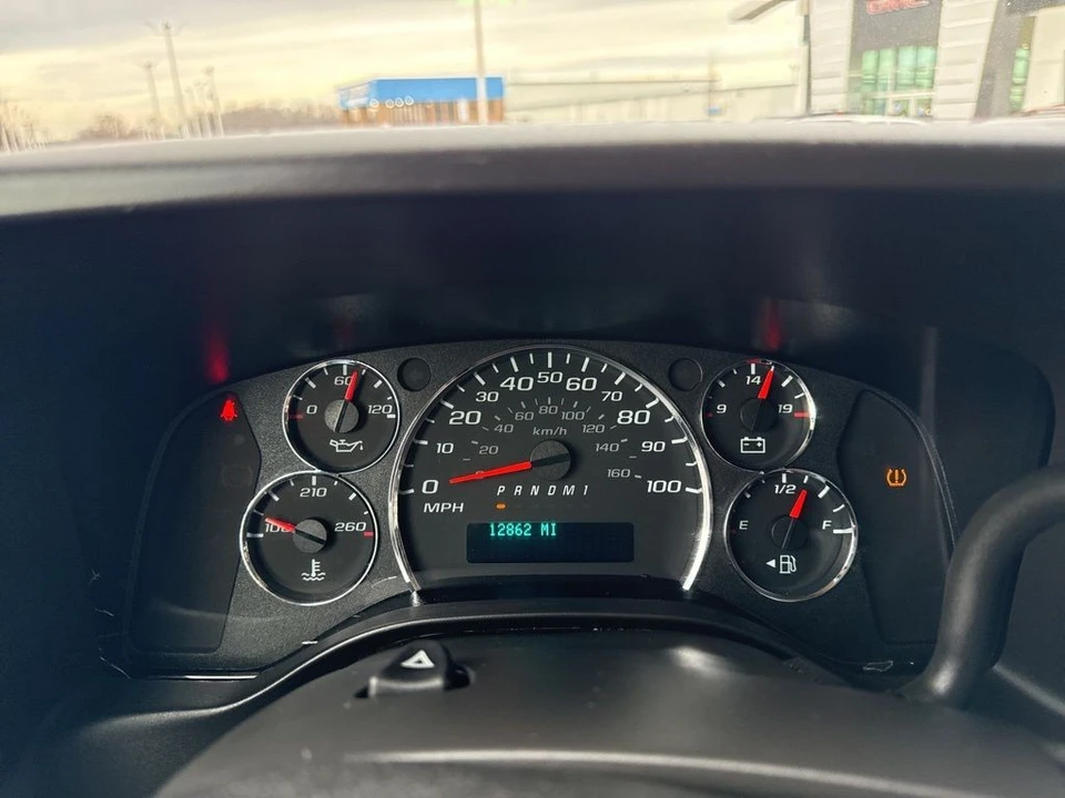 2024 Chevrolet Express - Image 18 of 21