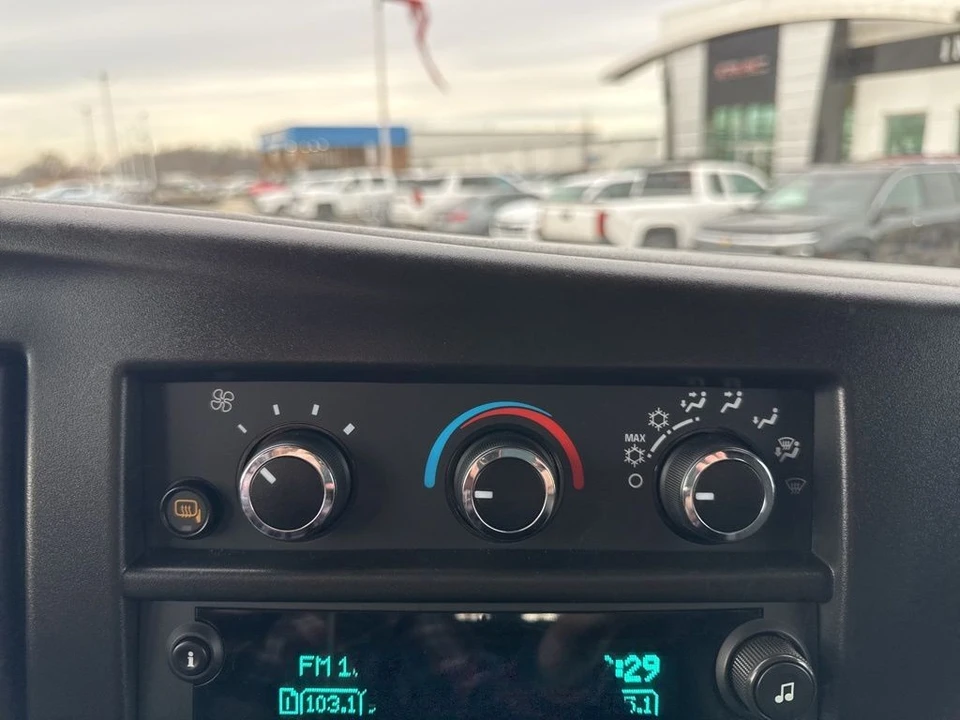 2024 Chevrolet Express - Image 15 of 21