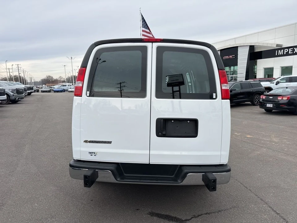 2024 Chevrolet Express - Image 4 of 21