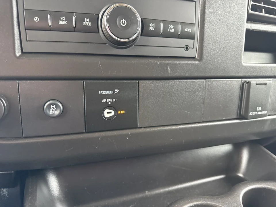 2024 Chevrolet Express - Image 16 of 21