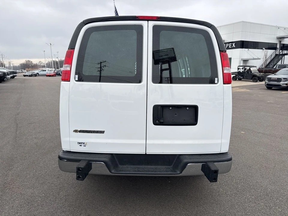 2024 Chevrolet Express - Image 4 of 21