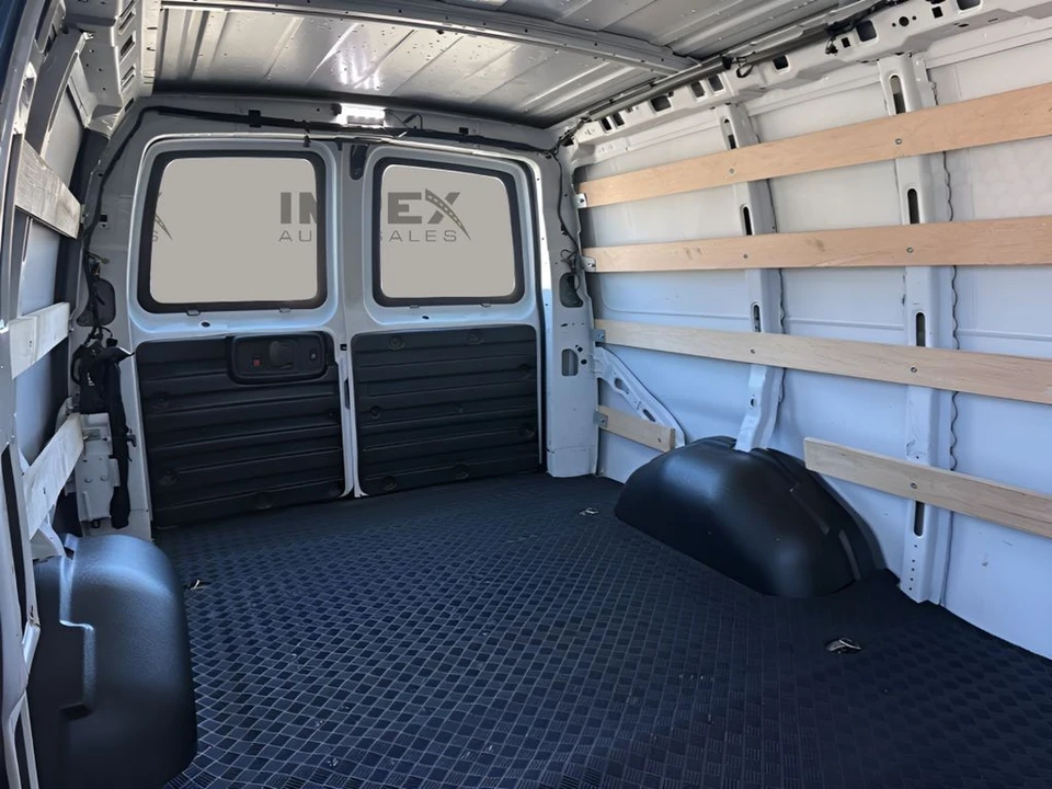 2024 Chevrolet Express - Image 10 of 21
