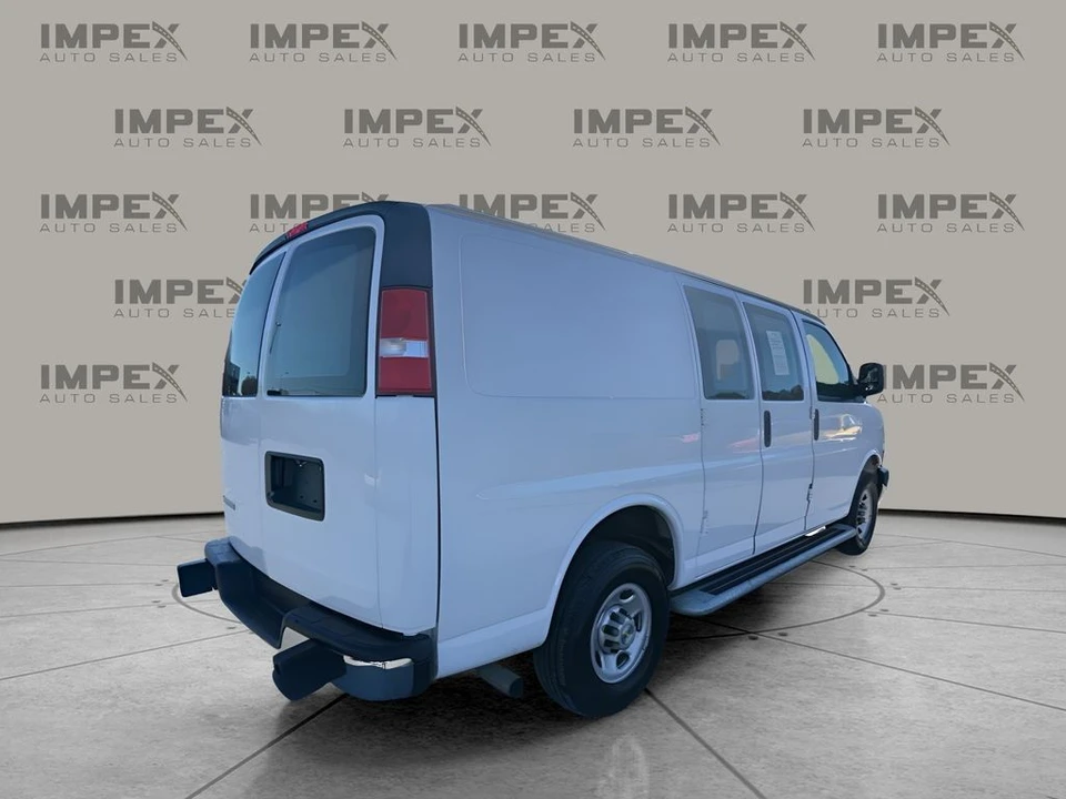 2024 Chevrolet Express - Image 5 of 21
