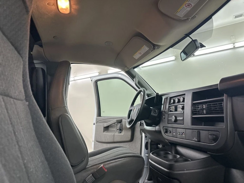 2024 Chevrolet Express - Image 21 of 21