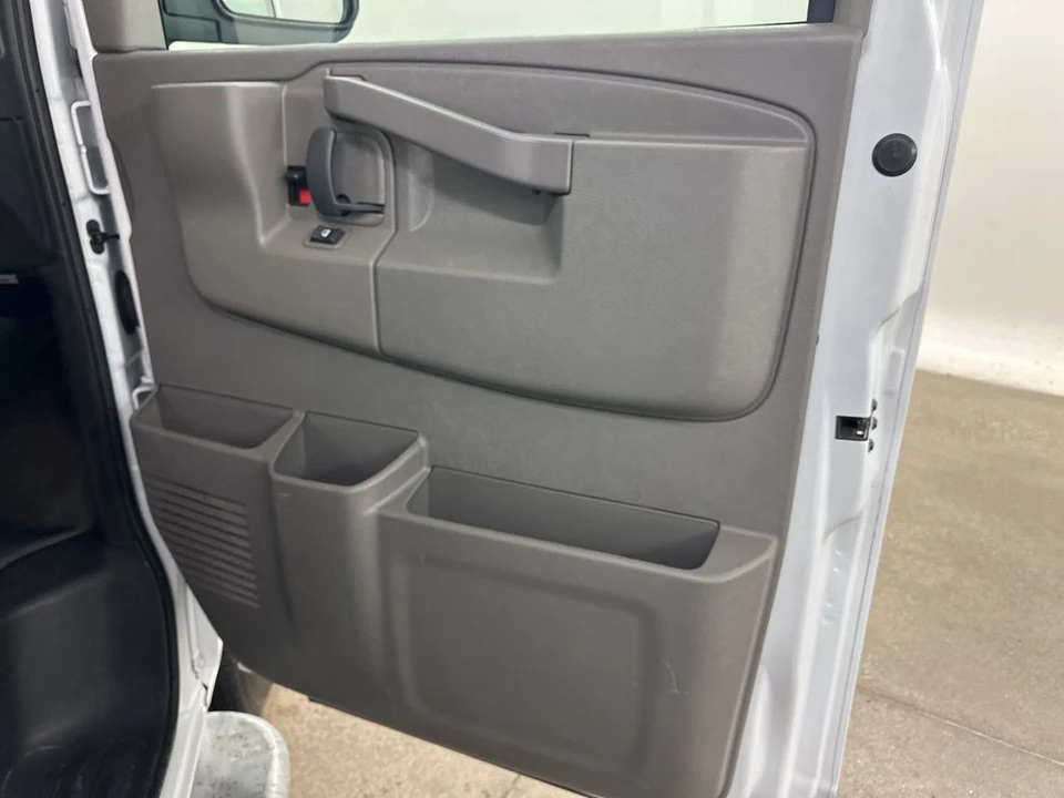 2024 Chevrolet Express - Image 20 of 21