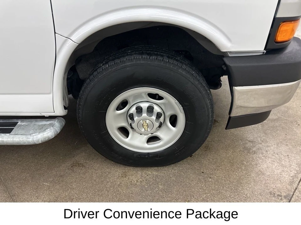 2024 Chevrolet Express - Image 15 of 21