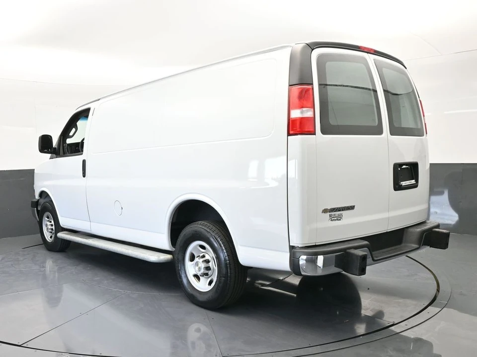 2024 Chevrolet Express - Image 4 of 12