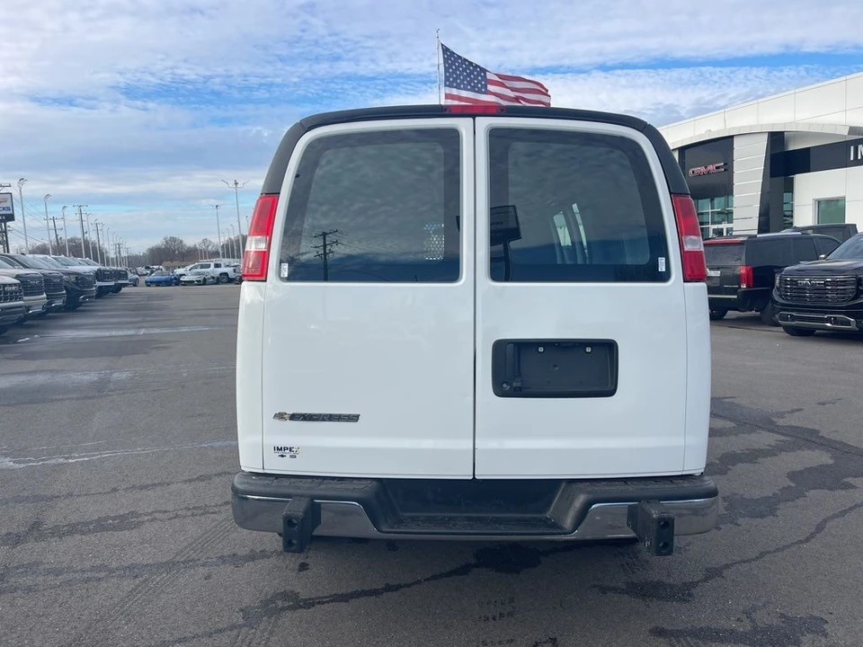 2024 Chevrolet Express - Image 4 of 21