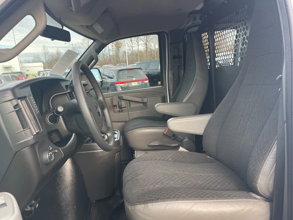 2024 Chevrolet Express - Image 10 of 12