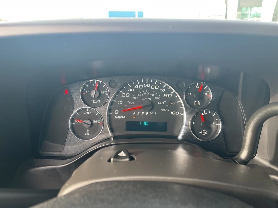 2024 Chevrolet Express - Image 15 of 21