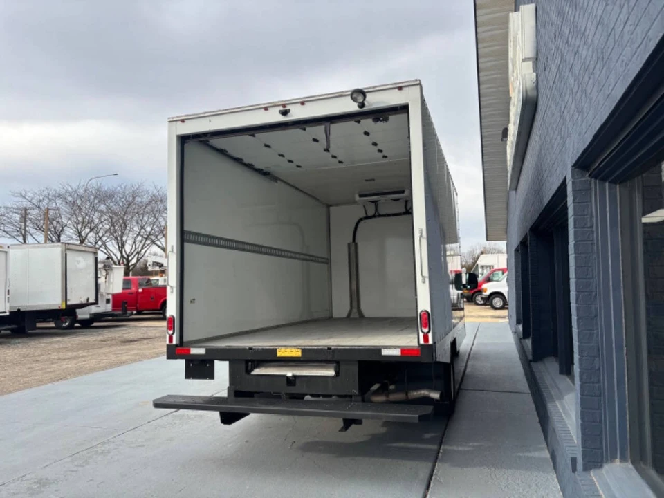 2024 Chevrolet Express - Image 11 of 12