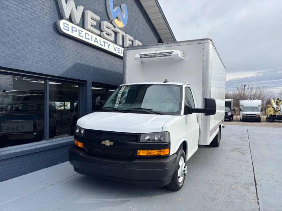 2024 Chevrolet Express - Image 4 of 12