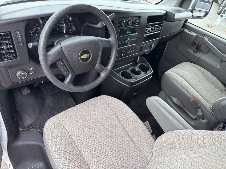 2024 Chevrolet Express - Image 10 of 21