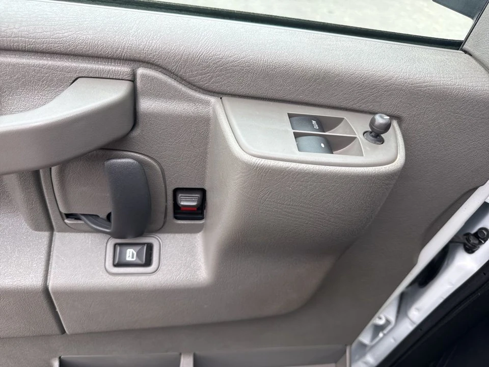 2024 Chevrolet Express - Image 20 of 21