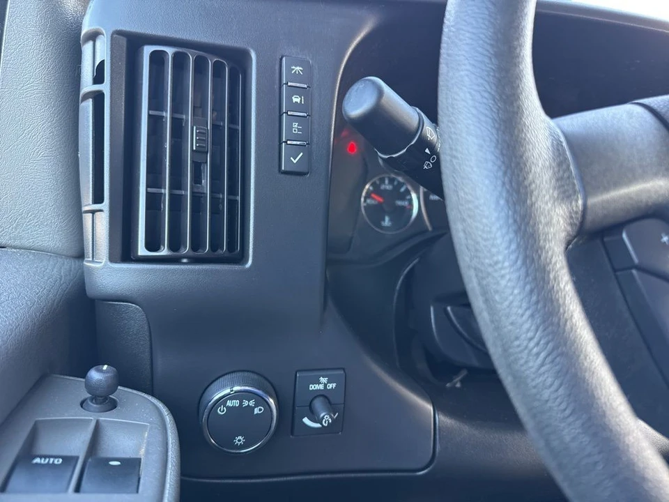2024 Chevrolet Express - Image 19 of 21