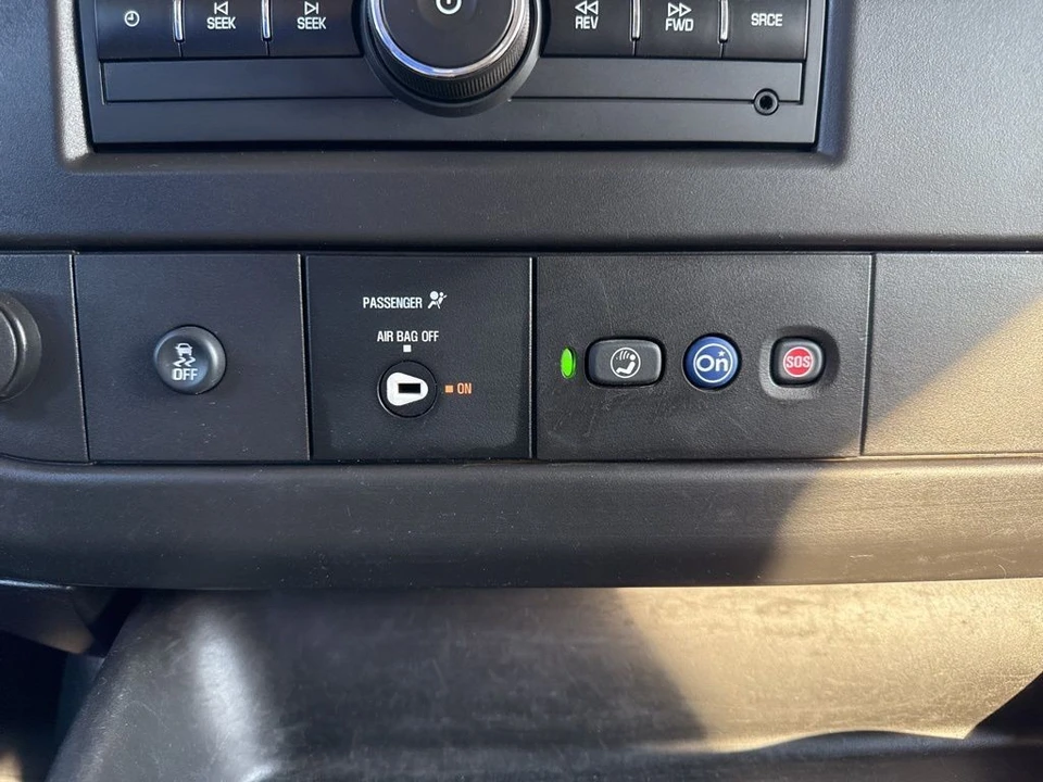 2024 Chevrolet Express - Image 17 of 21