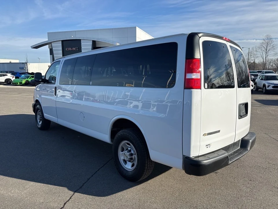 2024 Chevrolet Express - Image 3 of 21