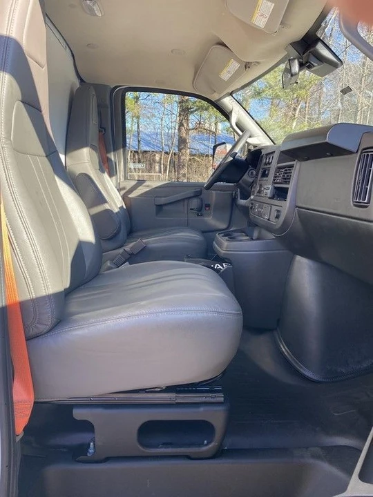 2024 Chevrolet Express - Image 14 of 21