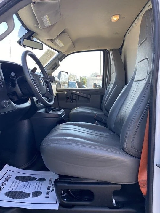 2024 Chevrolet Express - Image 12 of 31
