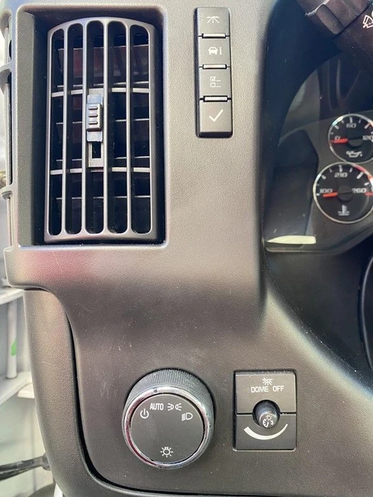 2024 Chevrolet Express - Image 14 of 21