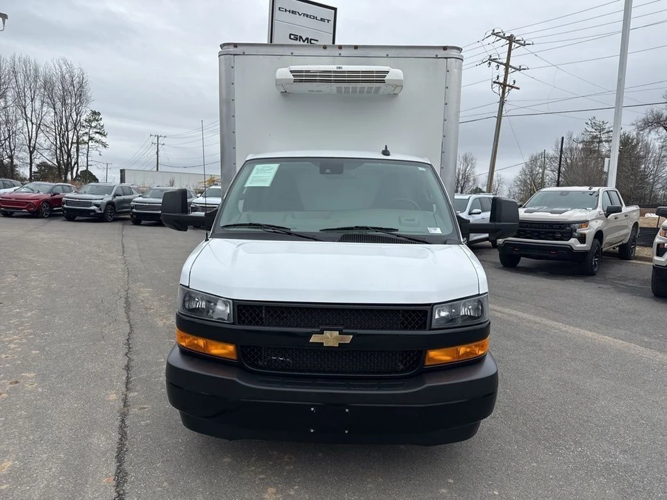 2024 Chevrolet Express - Image 8 of 21