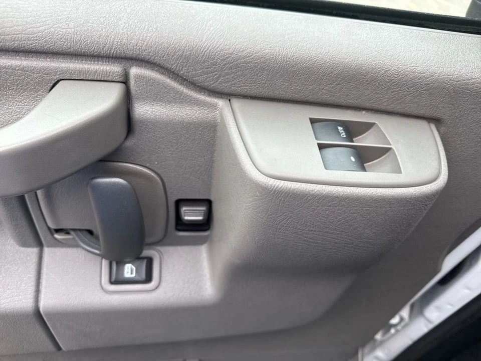 2024 Chevrolet Express - Image 20 of 21
