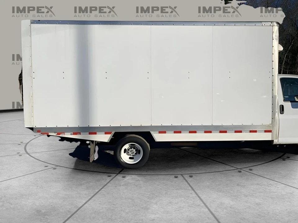 2024 Chevrolet Express - Image 21 of 21