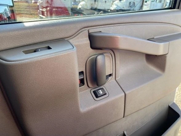 2024 Chevrolet Express - Image 16 of 21