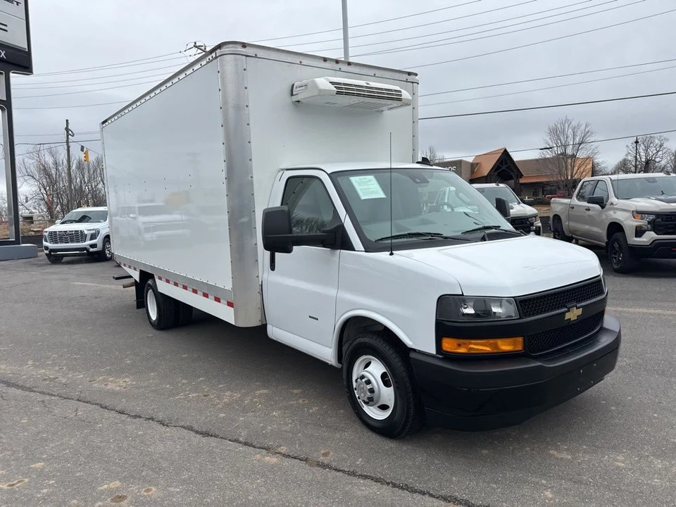 2024 Chevrolet Express - Image 7 of 21