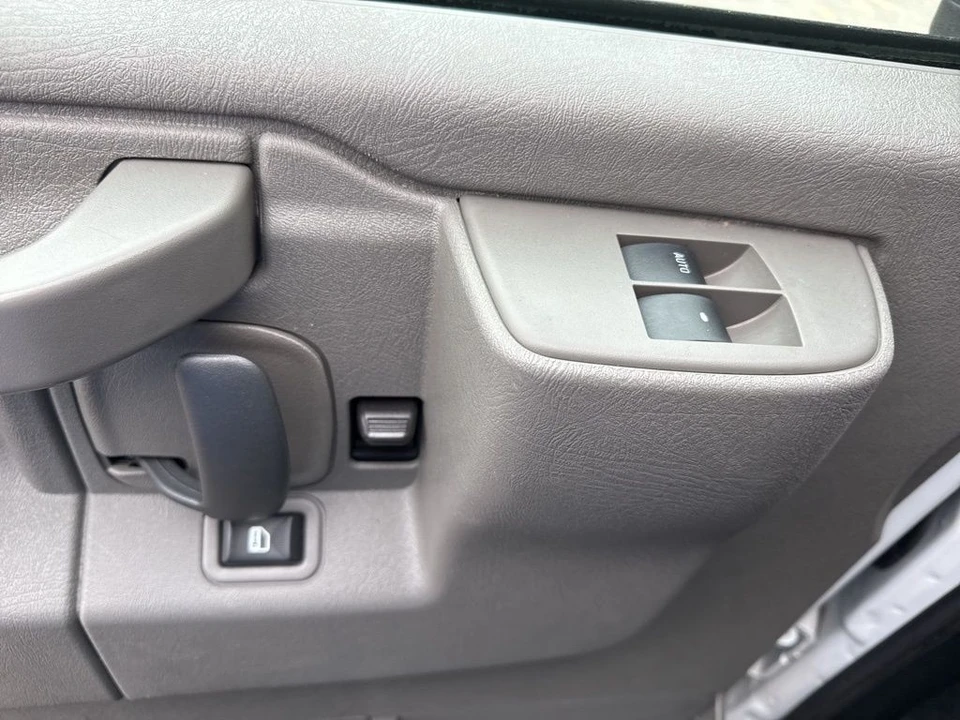 2024 Chevrolet Express - Image 20 of 21