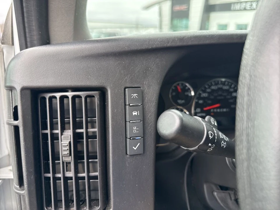 2024 Chevrolet Express - Image 16 of 21