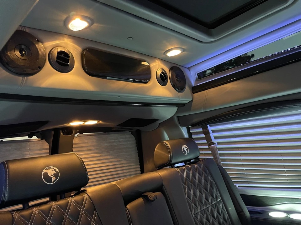 2024 Chevrolet Express - Image 6 of 21